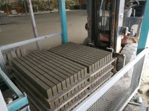 Гідравлічна машина для виготовлення цегли: цифрове керування та інтелектуальне виробництво