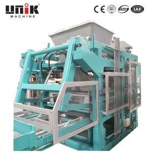 Машина для виготовлення бетонних блоків з автоподавачем