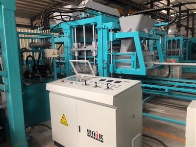 Машина для виготовлення порожнистих бетонних блоків Індія