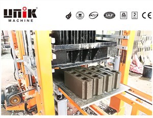 Машина для виготовлення цегли