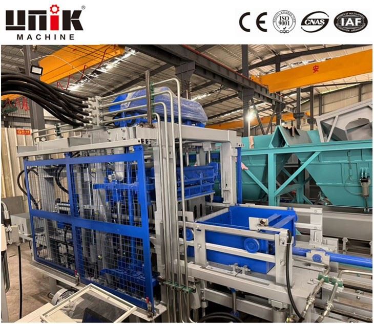 Машина з порожнистої цільної цегли