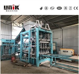 Машина для виготовлення бордюрного каменю